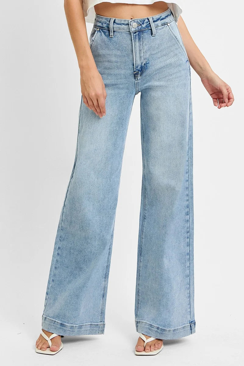 High‑Rise Wide‑Leg Jeans With Slanted Pockets